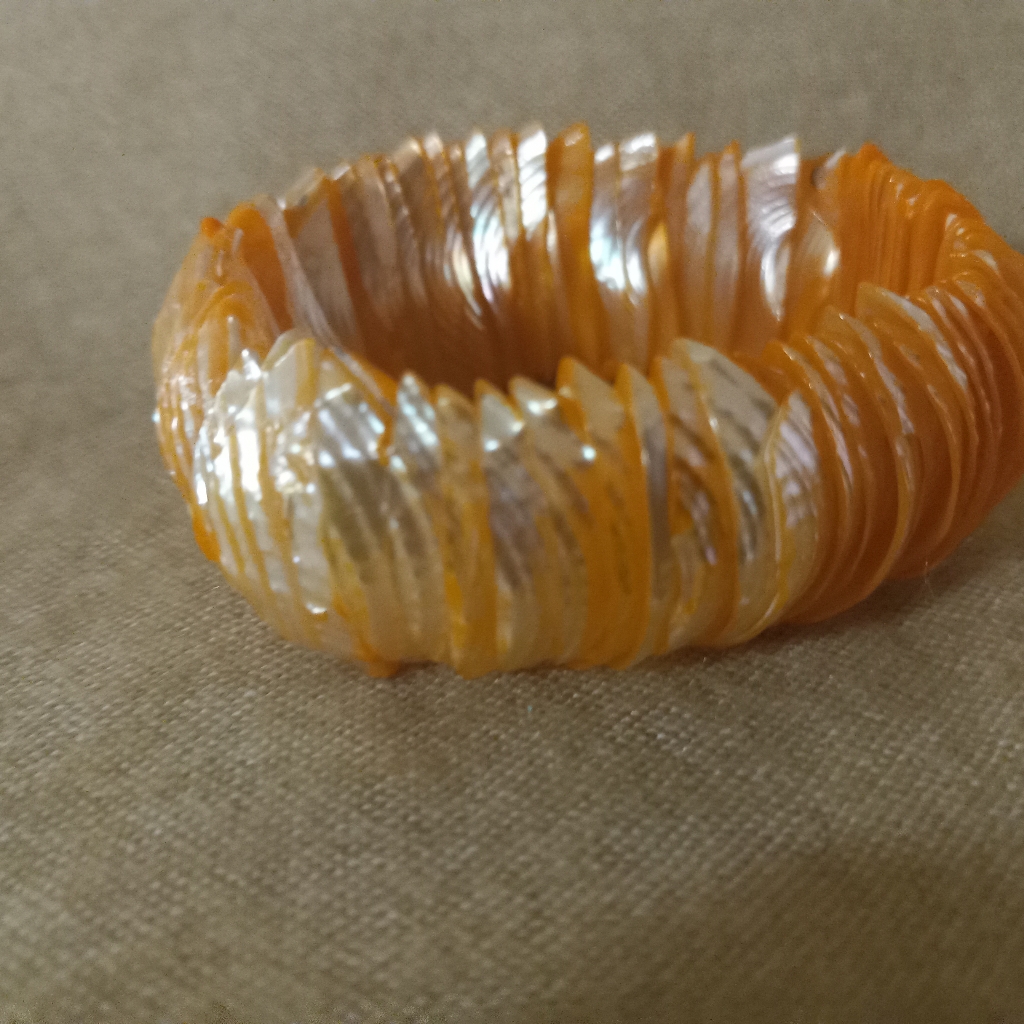 Mother Of Pearl Light Color Orange Mother Of Pearl Stretch Bracelet Mother Of Pearl Light Color Orange Mother Of Pearl Stretch Bracelet